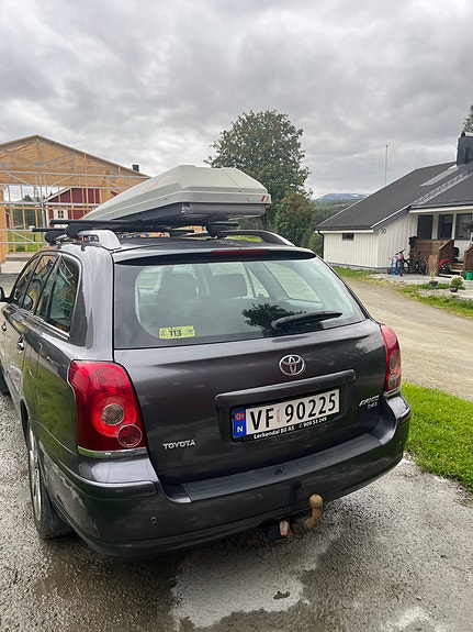 Toyota Avensis 5 of 5