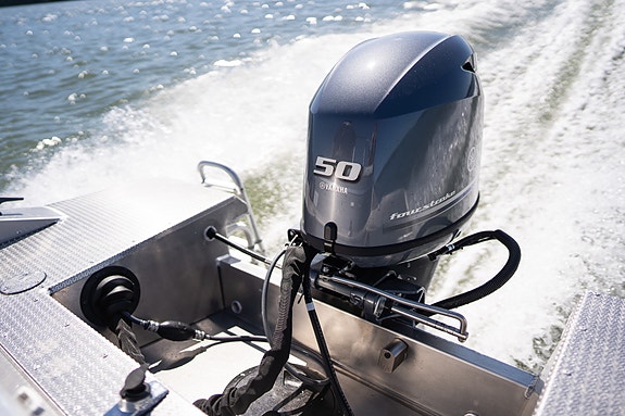 Buster L2 med Yamaha 50 hk - beskyttet dobbeltkonsoll med fleksibelt dekk 5 of 8