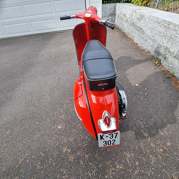 Vespa 15 of 19