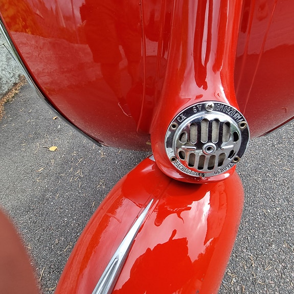Vespa 12 of 19