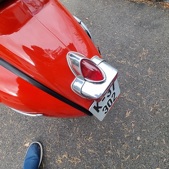 Vespa 7 of 19