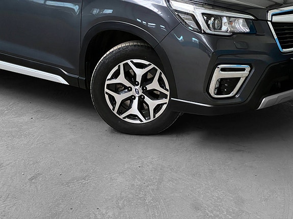 Subaru Forester 4 of 30