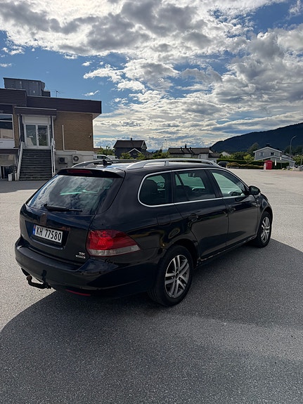 Volkswagen Golf VI 5 of 5