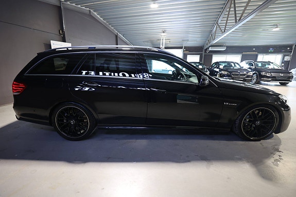 Mercedes-Benz E63 5 of 30