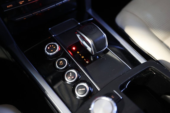 Mercedes-Benz E63 26 of 30