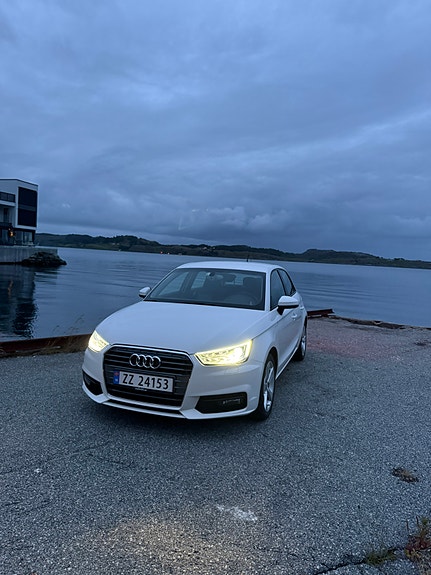 Audi A1 2 of 16