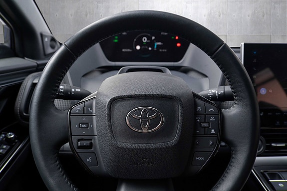 Toyota bZ4X 13 of 21