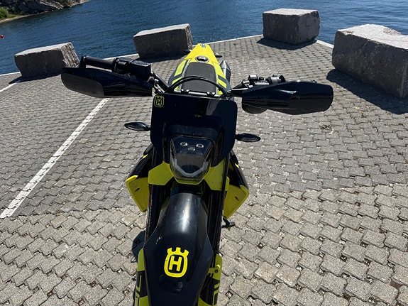 Husqvarna 701 Supermoto 9 of 9
