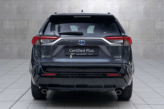 Toyota RAV4 Plug-in Hybrid 4 of 20