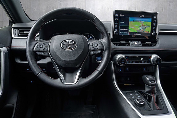Toyota RAV4 Plug-in Hybrid 11 of 20