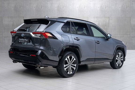 Toyota RAV4 Plug-in Hybrid 5 of 20