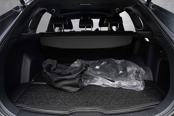Toyota RAV4 Plug-in Hybrid 18 of 20