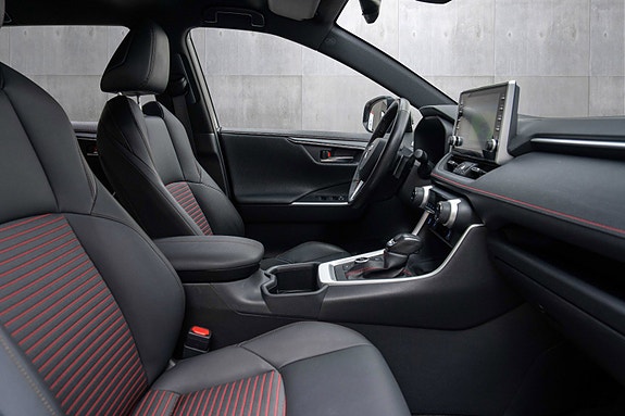 Toyota RAV4 Plug-in Hybrid 17 of 20