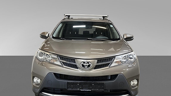 Toyota RAV4 2 of 5