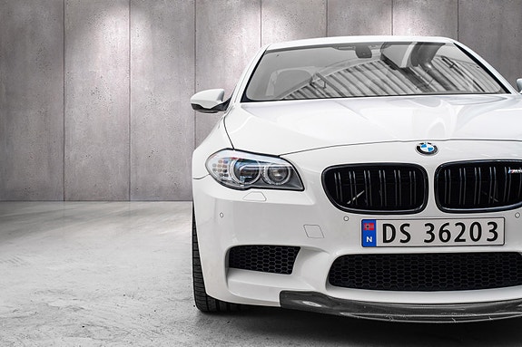 BMW M5 4 of 5