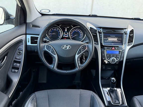 Hyundai i30 12 of 30