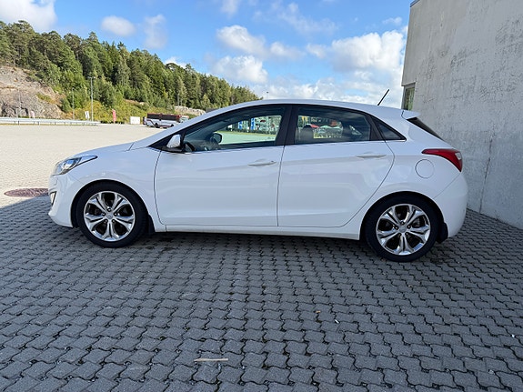 Hyundai i30 10 of 30