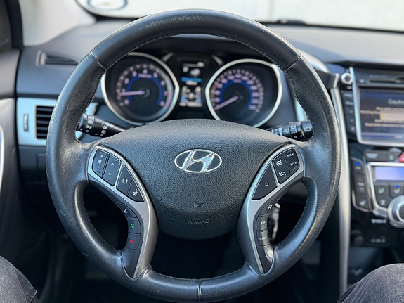 Hyundai i30 16 of 30