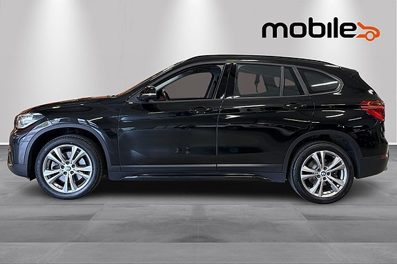 BMW X1 20 of 25