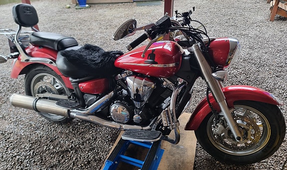 Yamaha XVS 1300 A Midnight Star 3 of 12