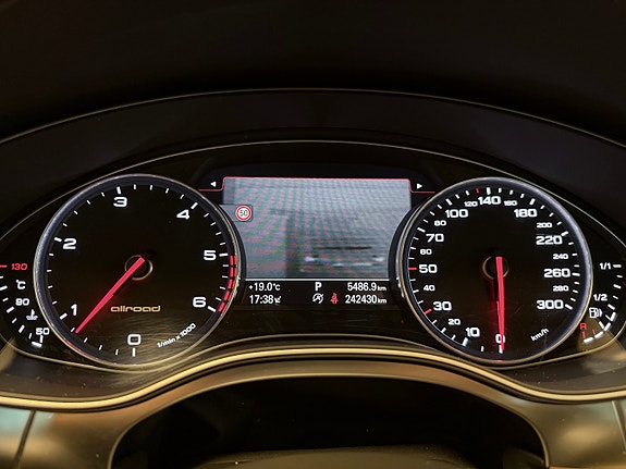 Audi A6 allroad 24 of 30
