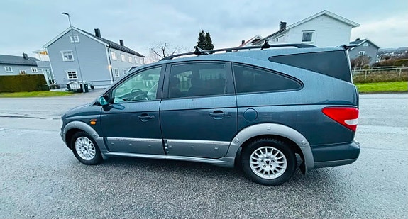 SsangYong Rodius 17 of 24