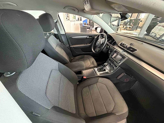 Volkswagen Passat 4 of 5