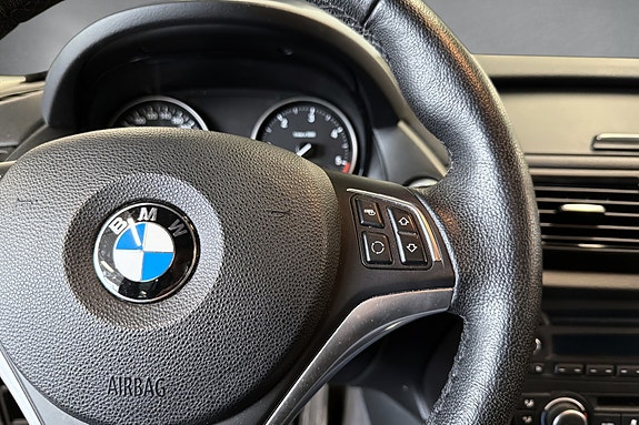 BMW X1 20 of 29