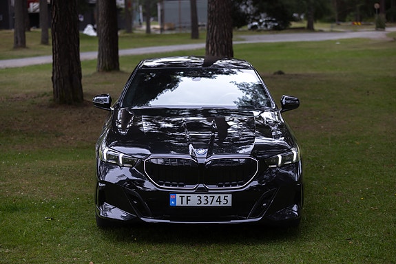 BMW i5 5 of 12