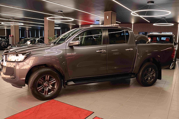 Toyota HiLux 6 of 30