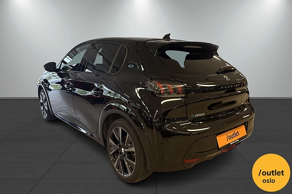 Peugeot e-208 3 of 5