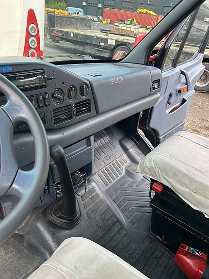 Mercedes-Benz Sprinter 208 4 of 8