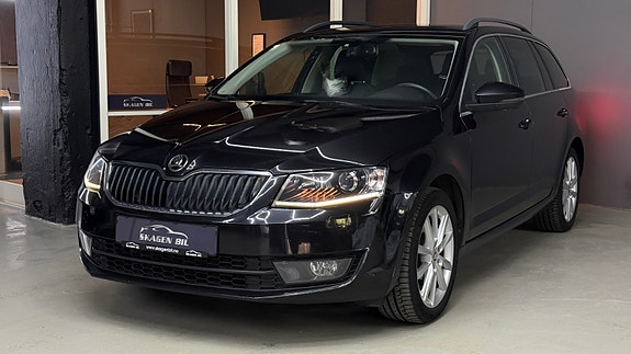 Skoda Octavia 2 of 5