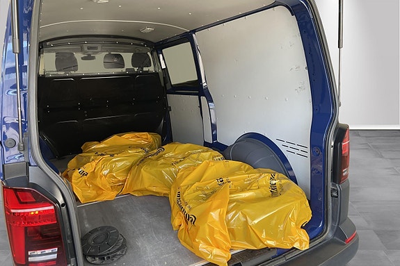 Volkswagen Transporter 8 of 15