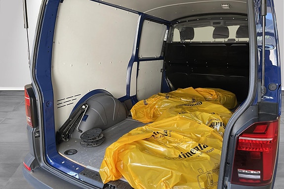 Volkswagen Transporter 9 of 15