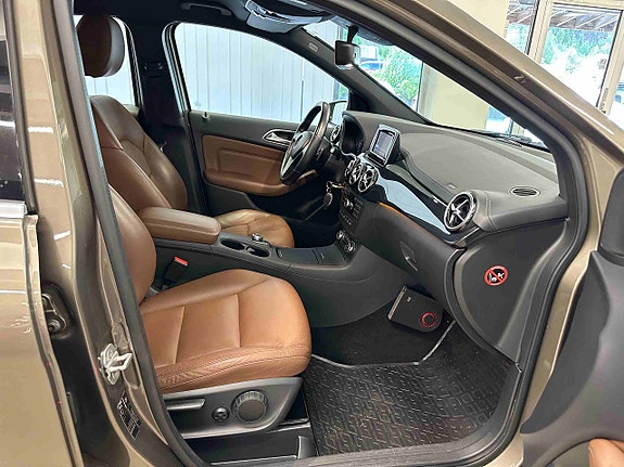 Mercedes-Benz B180 19 of 30