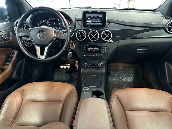 Mercedes-Benz B180 22 of 30