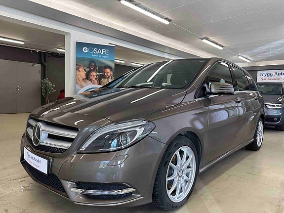 Mercedes-Benz B180 7 of 30
