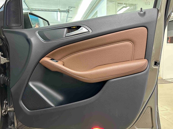 Mercedes-Benz B180 18 of 30