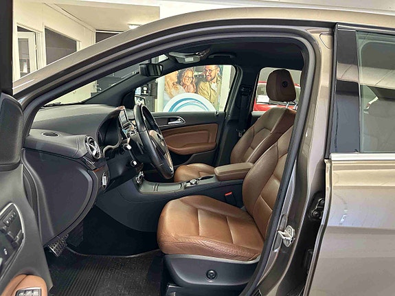 Mercedes-Benz B180 15 of 30