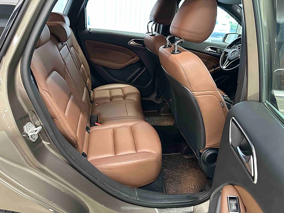 Mercedes-Benz B180 17 of 30