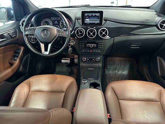 Mercedes-Benz B180 21 of 30