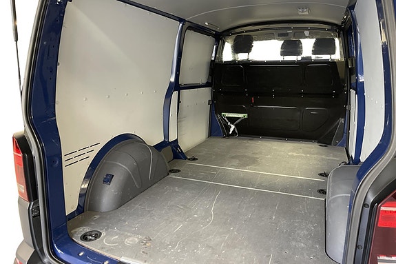 Volkswagen Transporter 9 of 15