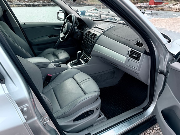 BMW X3 9 of 11
