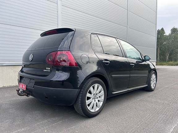 Volkswagen Golf V 4 of 5