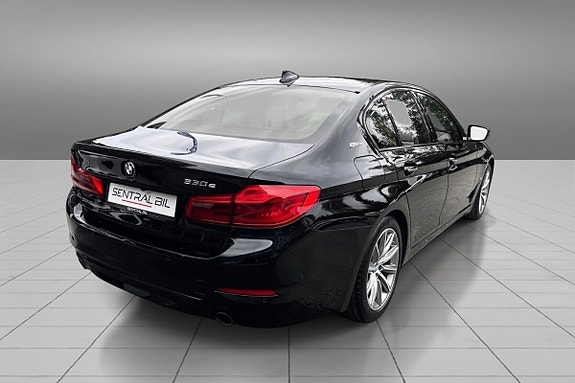BMW 530e 10 of 30