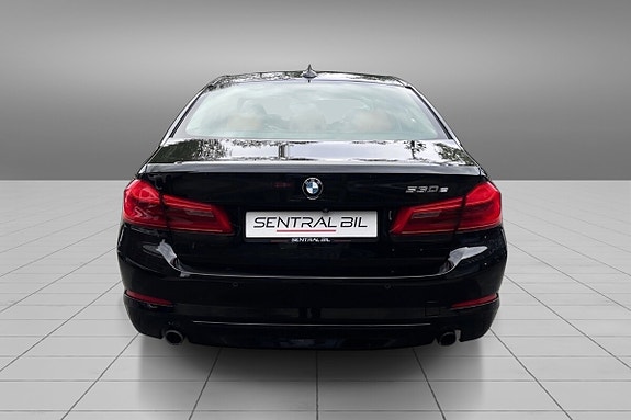 BMW 530e 9 of 30