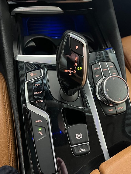 BMW 530e 19 of 30