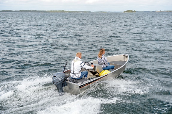 Buster Mini Sport med Yamaha 9,9 hk - liten, sporty og svært lett 5 of 5