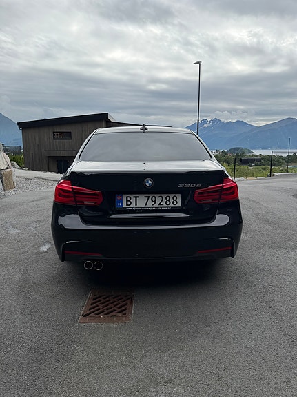 BMW 330e 5 of 5